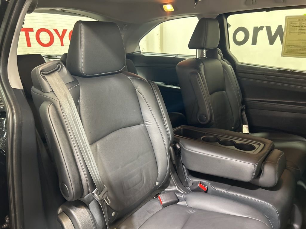 Used 2024 Honda Odyssey Touring image 17