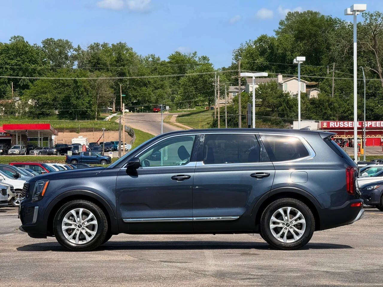 Used 2022 Kia Telluride LX AWD/4WD image 5