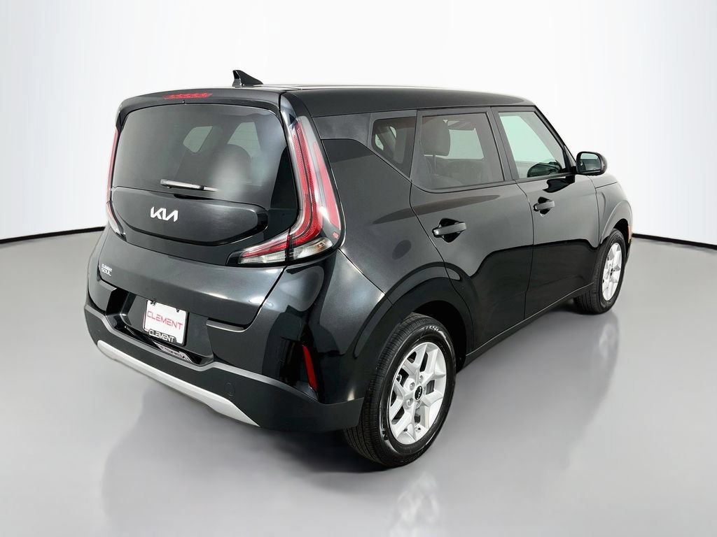 Used 2025 Kia Soul LX FWD image 7