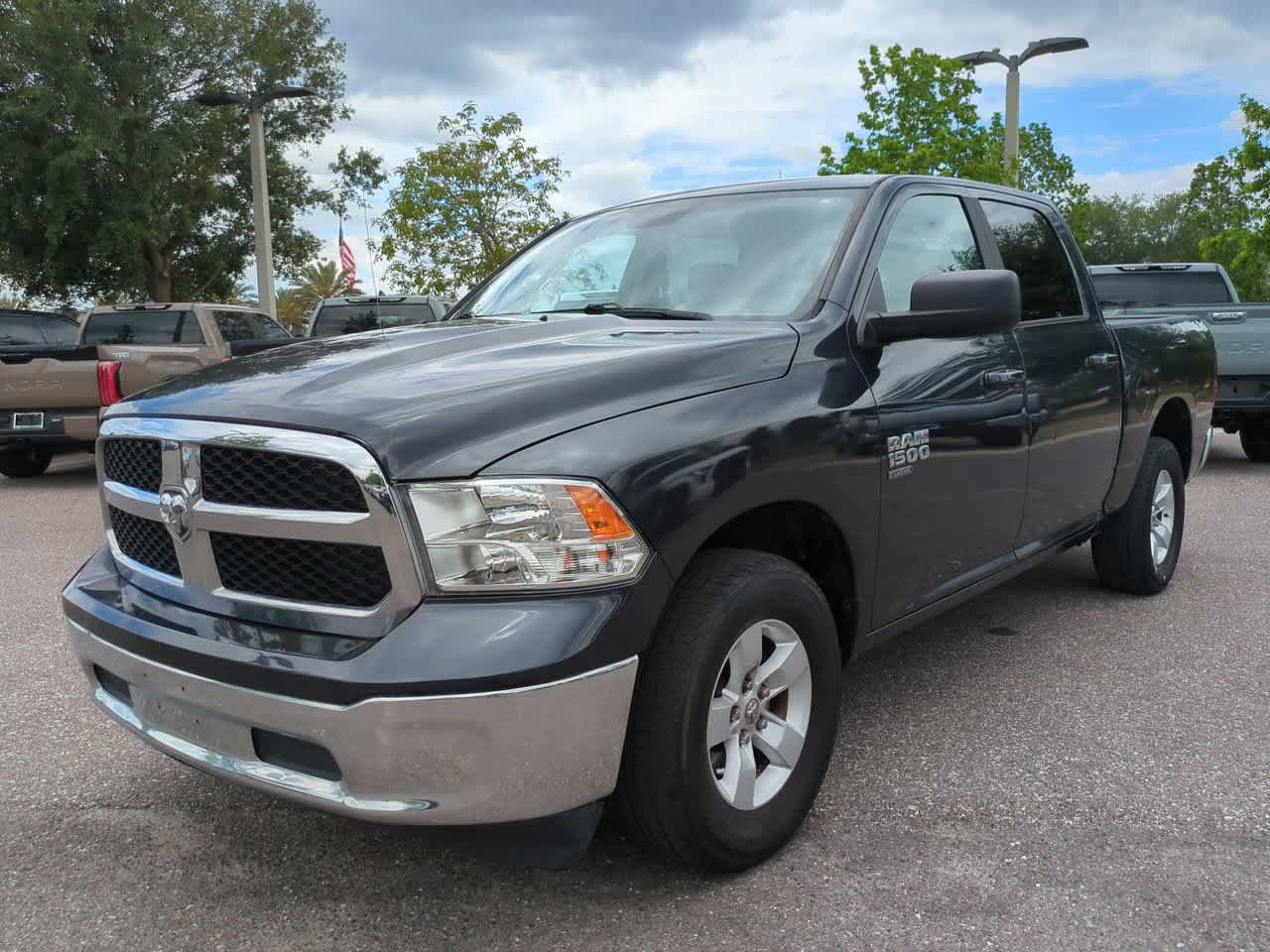 Used 2021 RAM 1500 Classic SLT AWD/4WD image 2