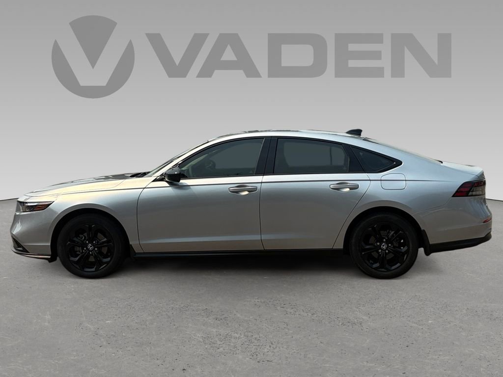 Used 2025 Honda Accord SE image 8