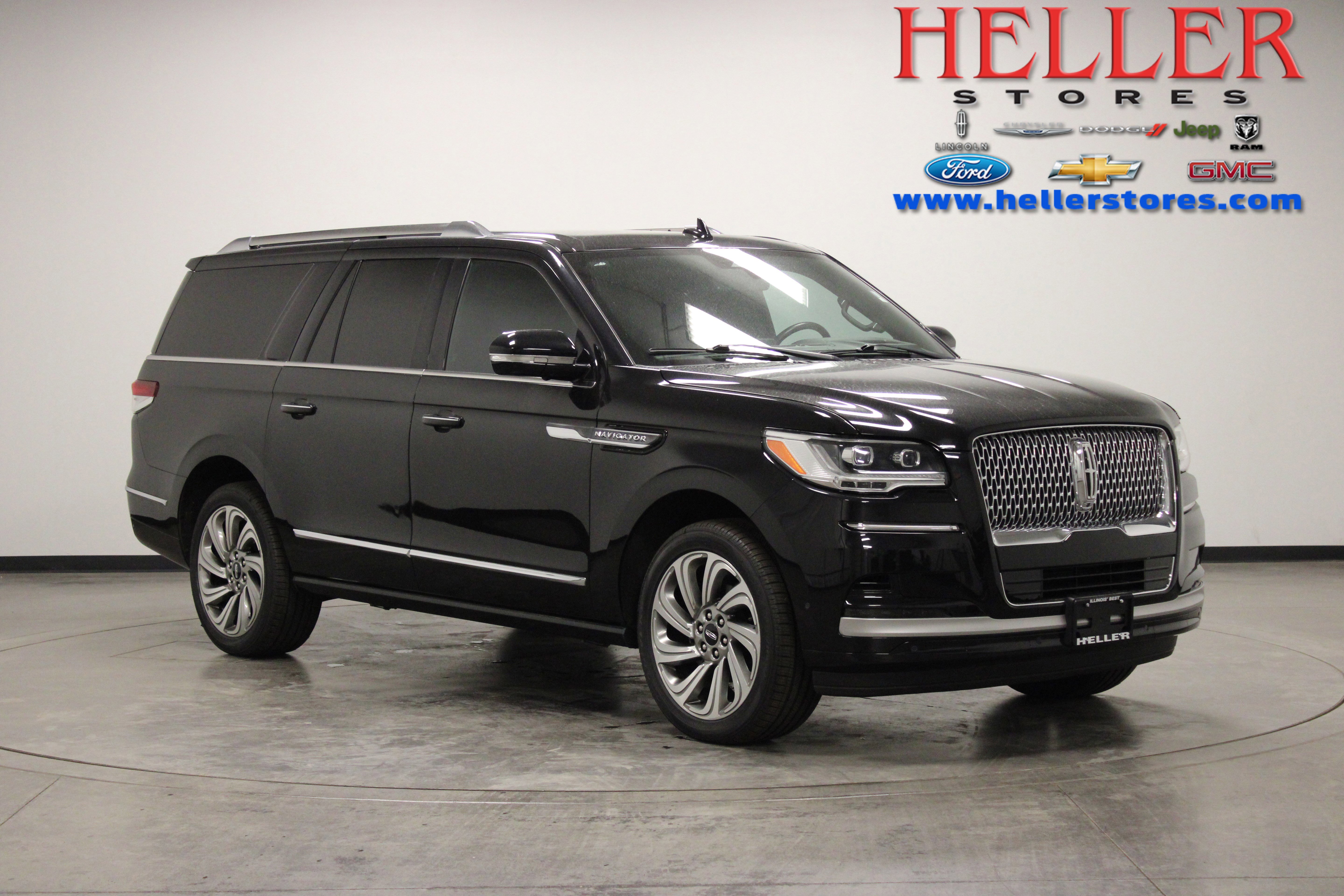Used 2023 Lincoln Navigator L Reserve AWD/4WD image 1
