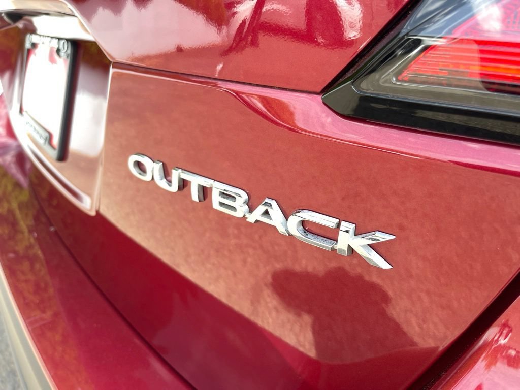 Used 2024 Subaru Outback Premium AWD/4WD image 8