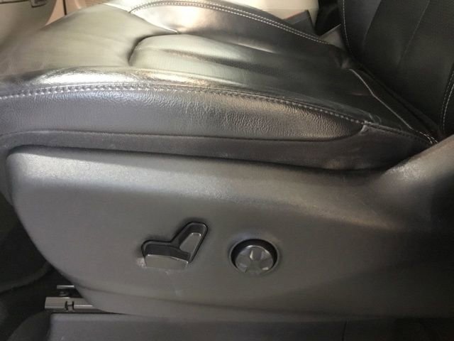 Used 2022 Chrysler Pacifica Touring-L image 32