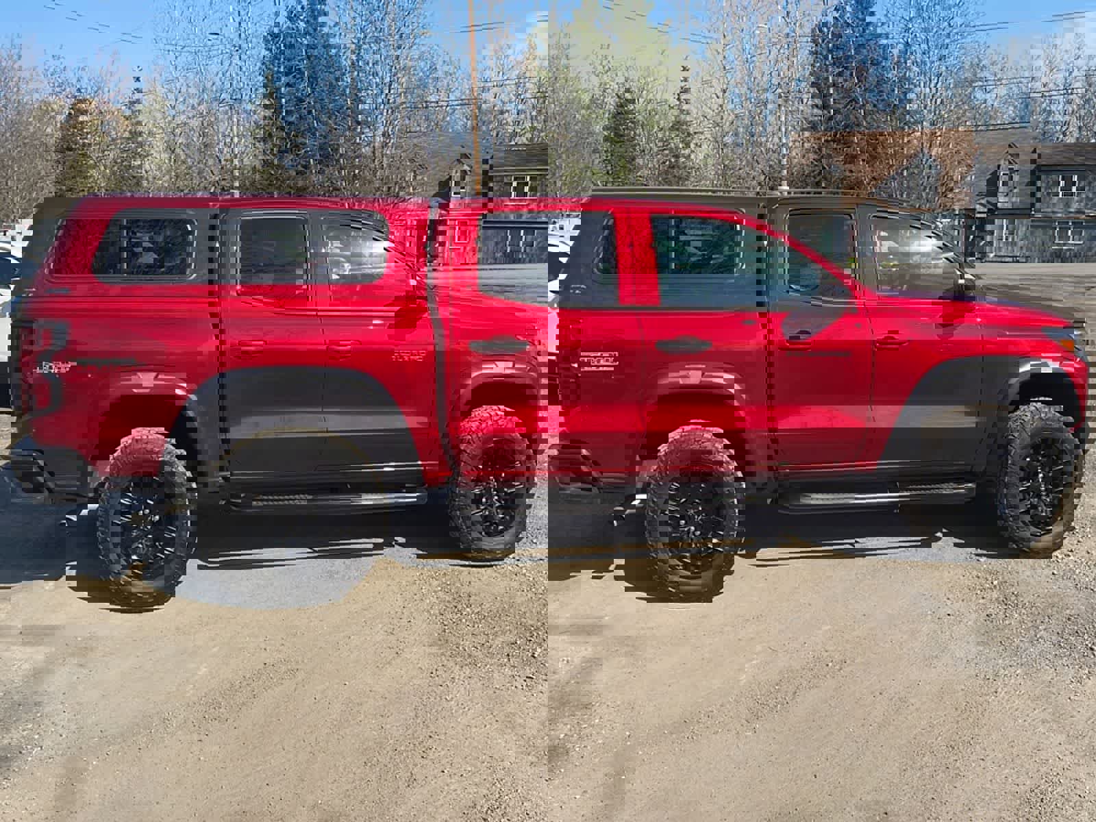 Used 2024 Chevrolet Colorado Trail Boss w/ Technology Package image 8