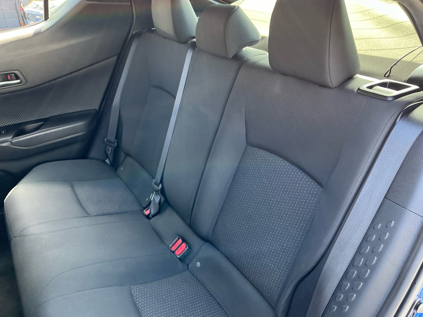 Used 2019 Toyota C-HR XLE FWD image 9