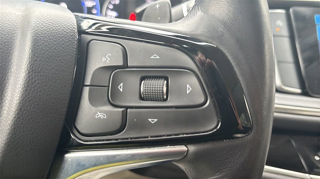 Used 2023 Buick Enclave Avenir FWD image 31