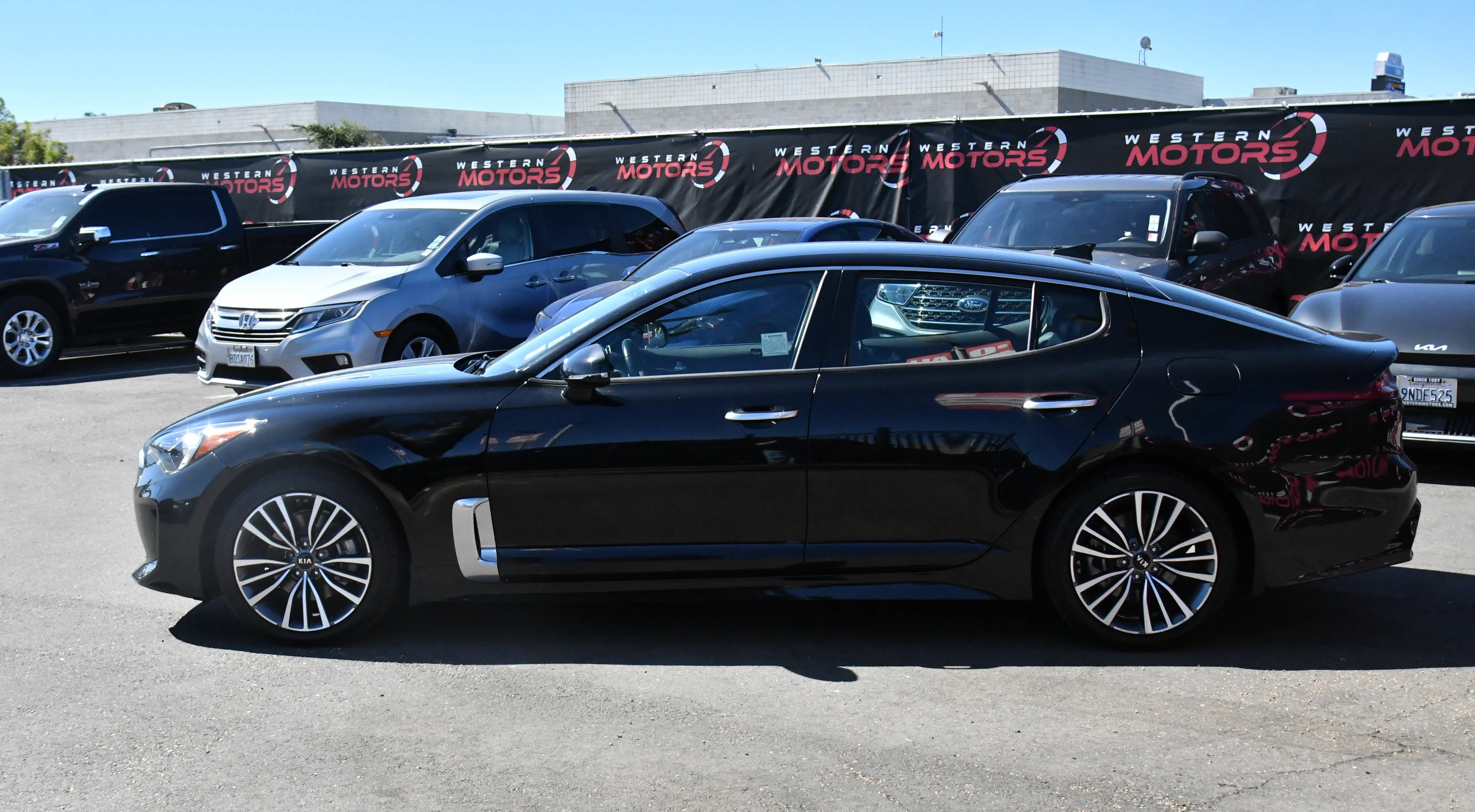 Used 2019 Kia Stinger RWD image 4