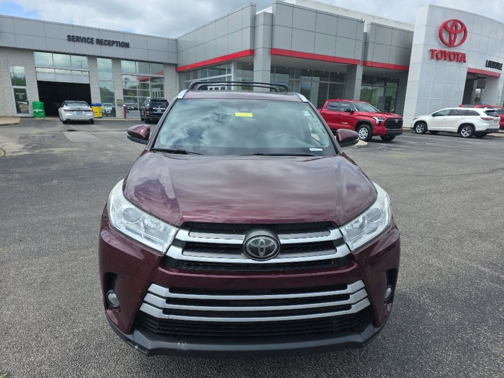 Used 2017 Toyota Highlander SE AWD/4WD image 3