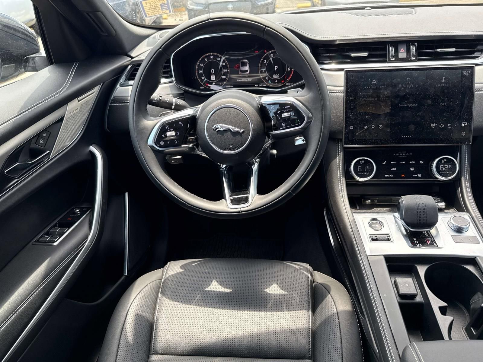 Used 2025 Jaguar F-PACE R-Dynamic S image 19