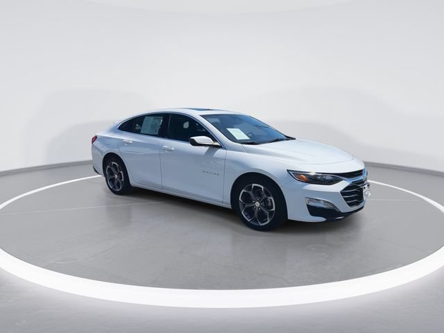 Used 2023 Chevrolet Malibu LT FWD image 2