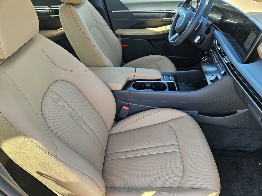 Used 2025 Hyundai Sonata Limited image 11