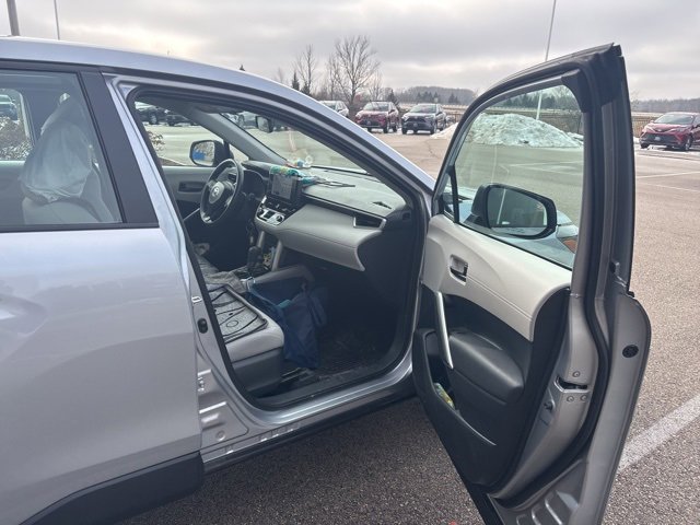 Used 2024 Toyota Corolla Cross L image 18