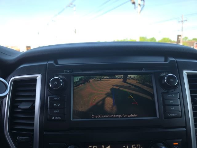 Used 2019 Nissan Titan SV w/ SV Convenience Package image 22