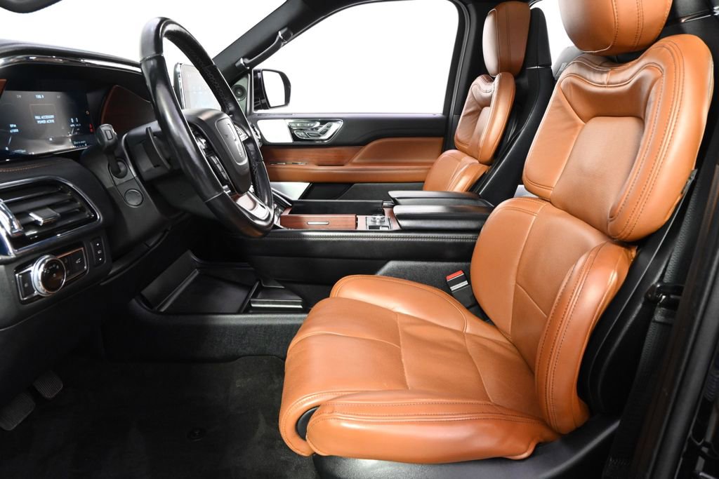 Used 2021 Lincoln Navigator Reserve AWD/4WD image 13