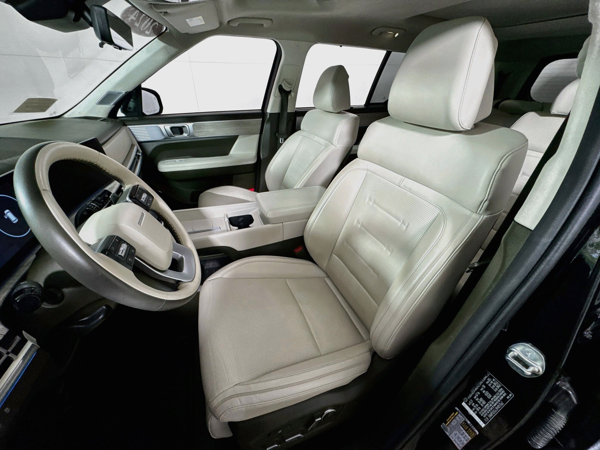 Used 2024 Hyundai Santa Fe Calligraphy AWD/4WD image 16