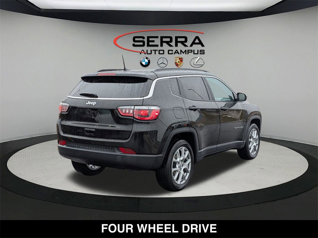 Used 2022 Jeep Compass Latitude image 8