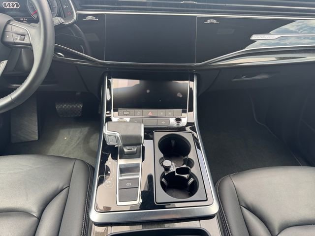 Used 2025 Audi Q7 3.0T Premium Plus image 10
