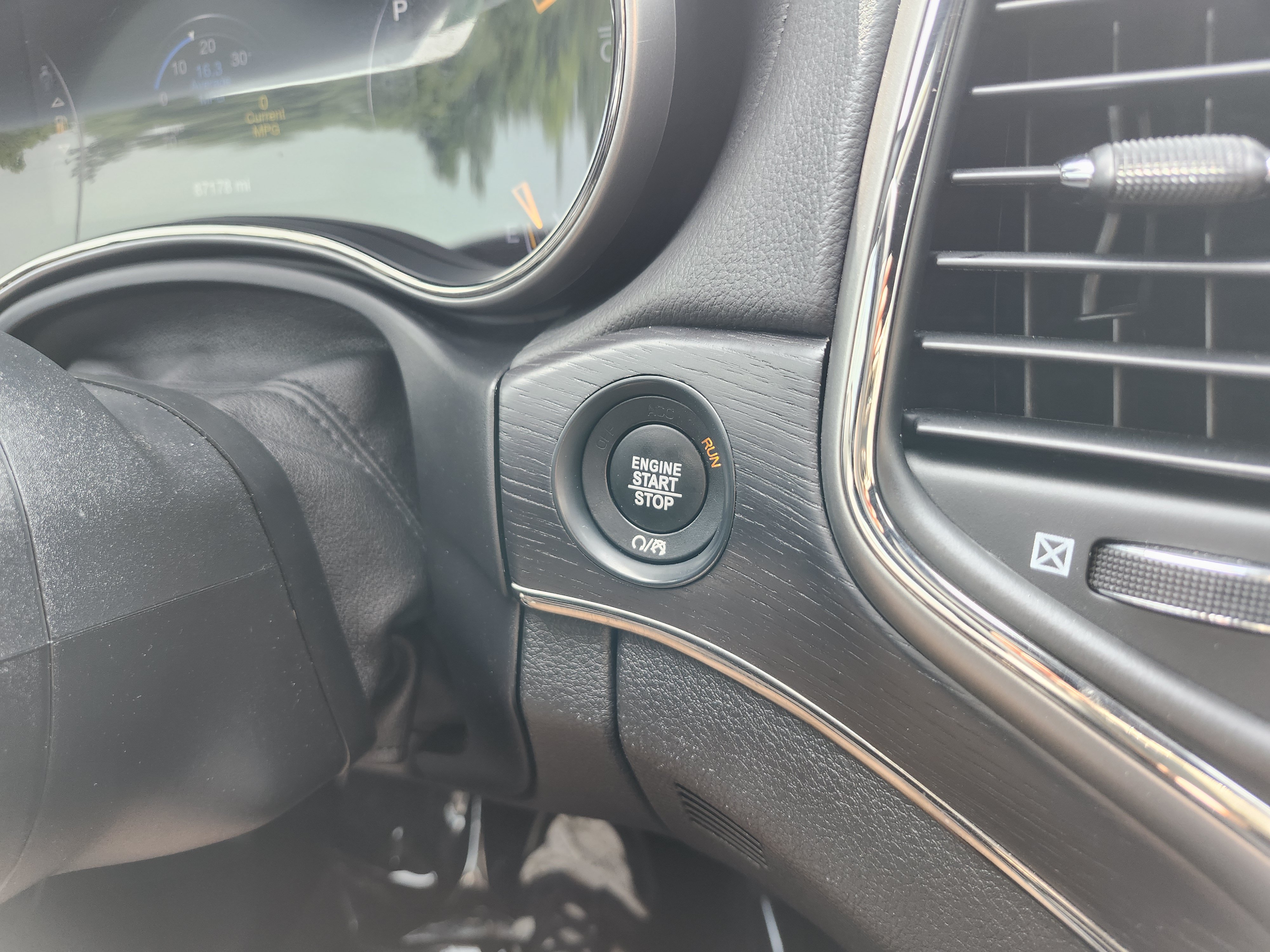 Used 2018 Jeep Grand Cherokee High Altitude AWD/4WD image 8