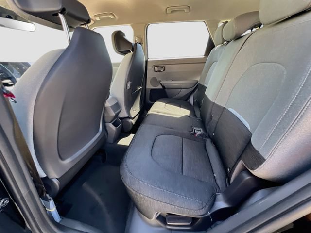 New 2027 Kia Seltos S FWD image 23