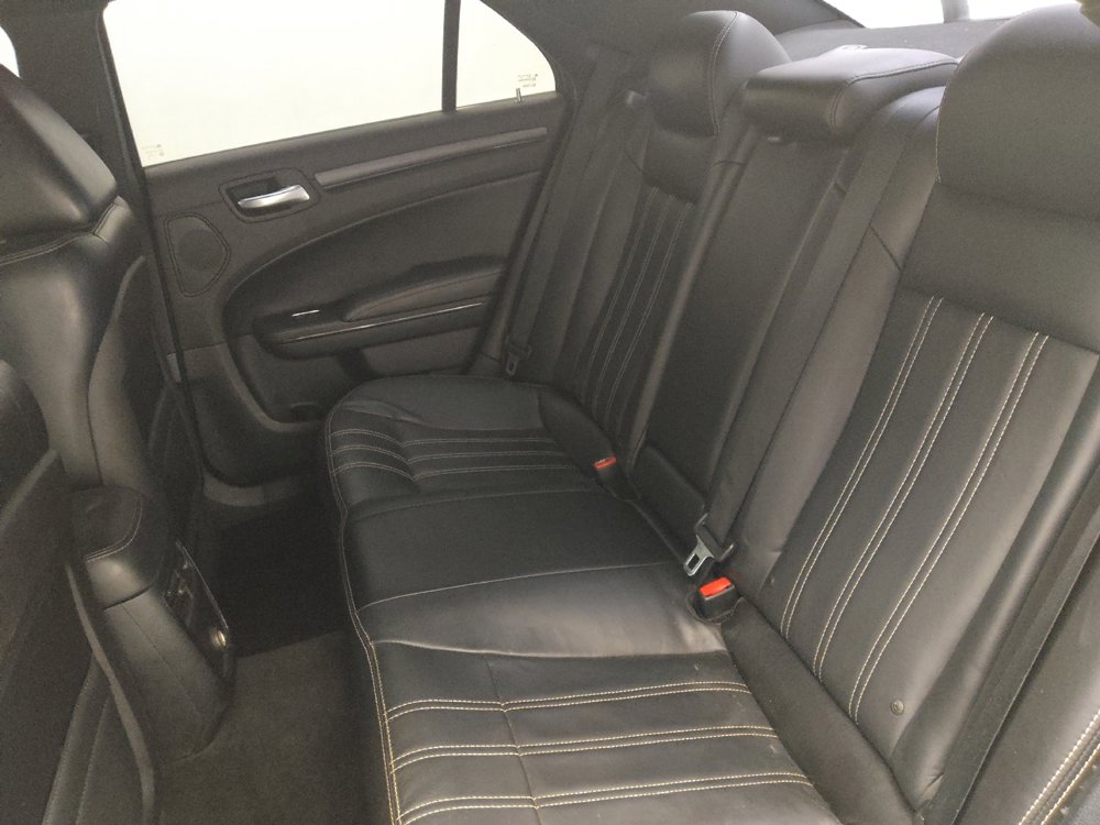 Used 2013 Chrysler 300 S image 18