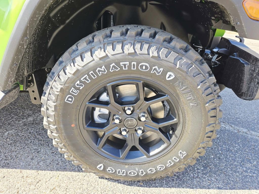 Certified 2025 Jeep Gladiator Sport image 18