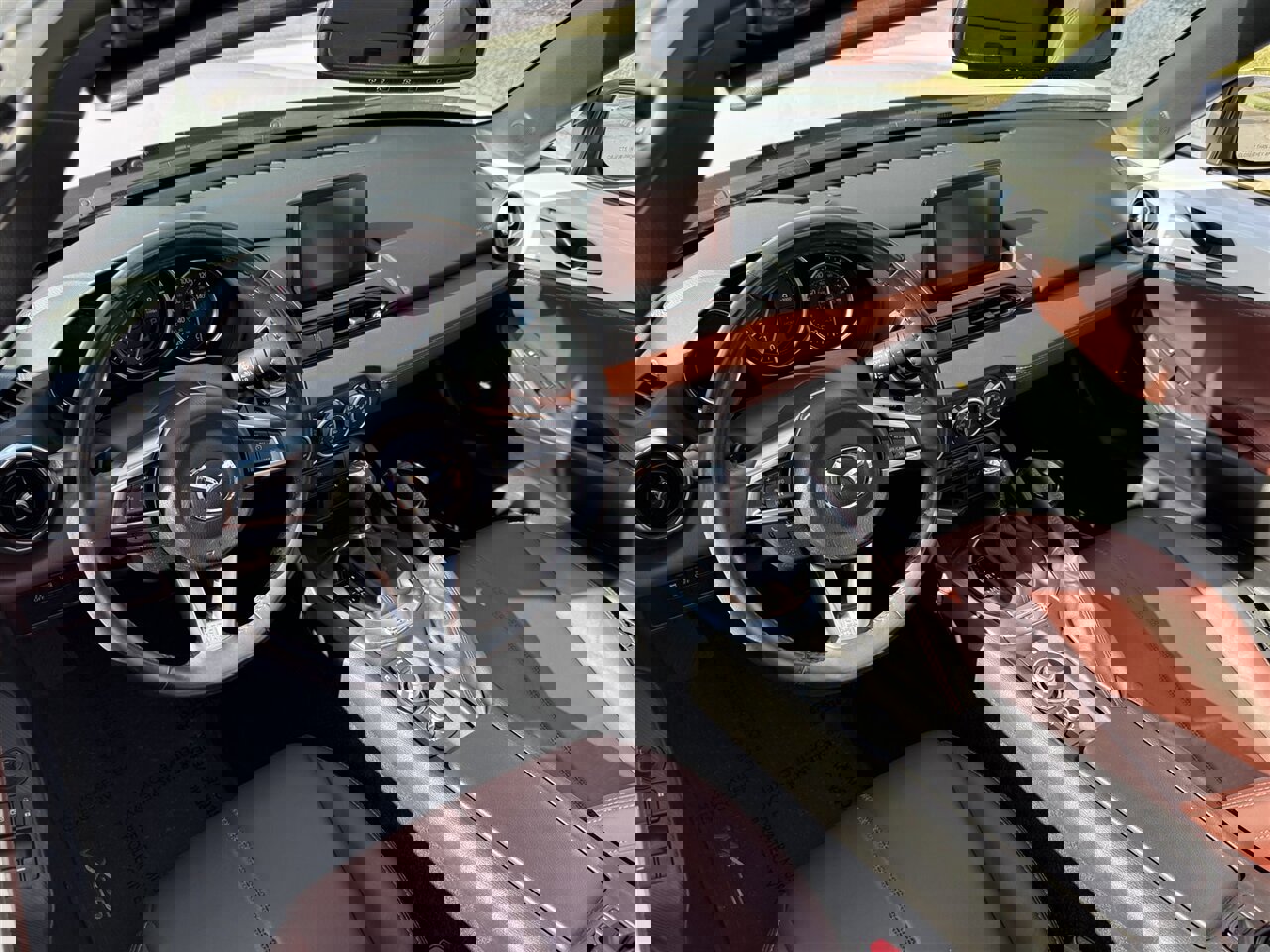 Used 2019 MAZDA MX-5 Miata RF Grand Touring image 13