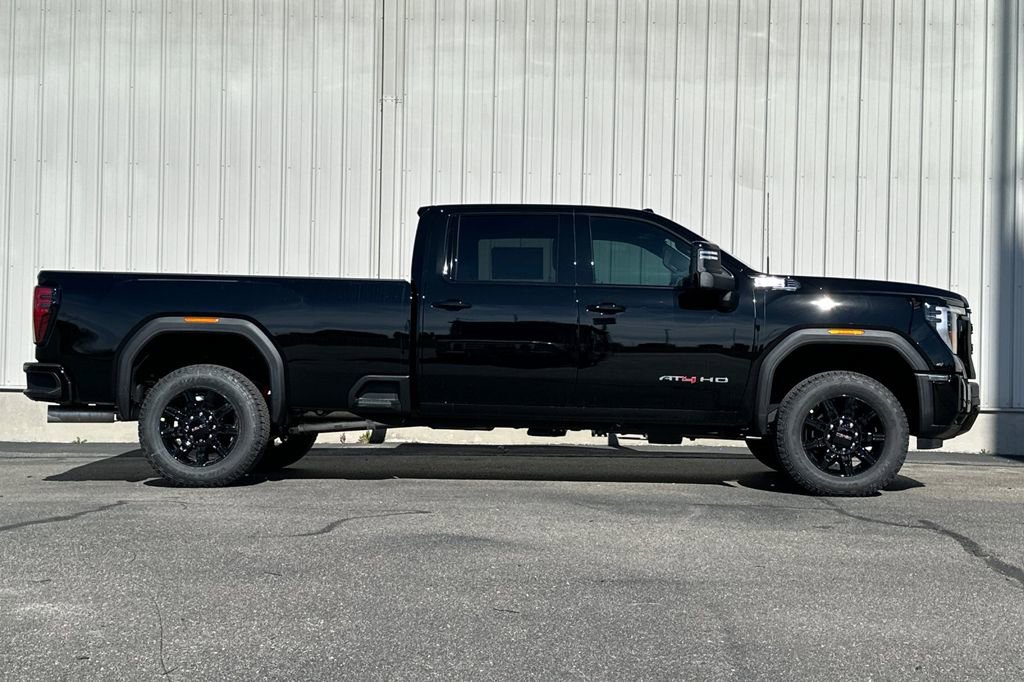 New 2026 GMC Sierra 3500 AT4 image 4