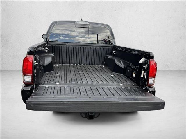 Used 2018 Toyota Tacoma TRD Sport w/ Technology Package image 7