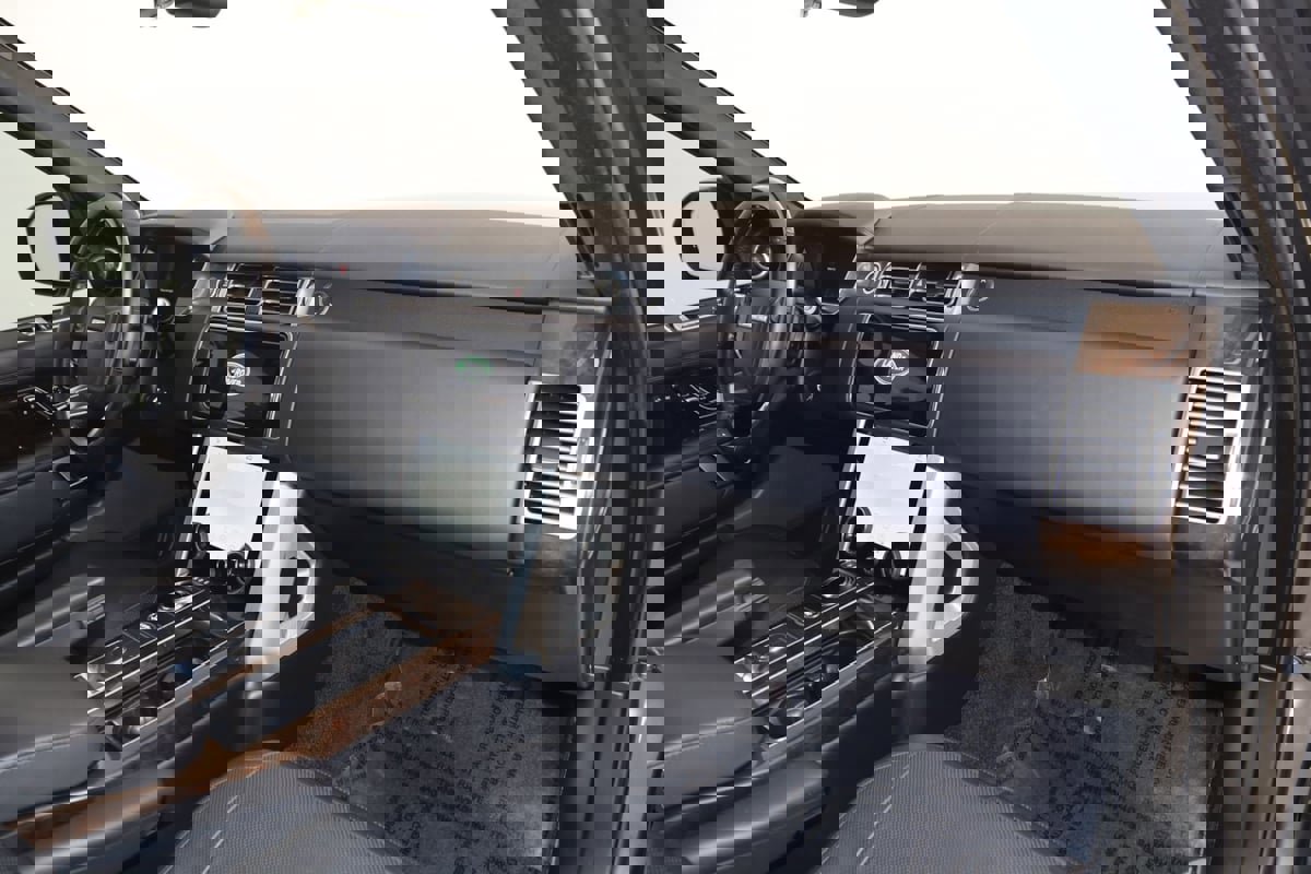 Used 2021 Land Rover Range Rover P525 Westminster Edition image 49