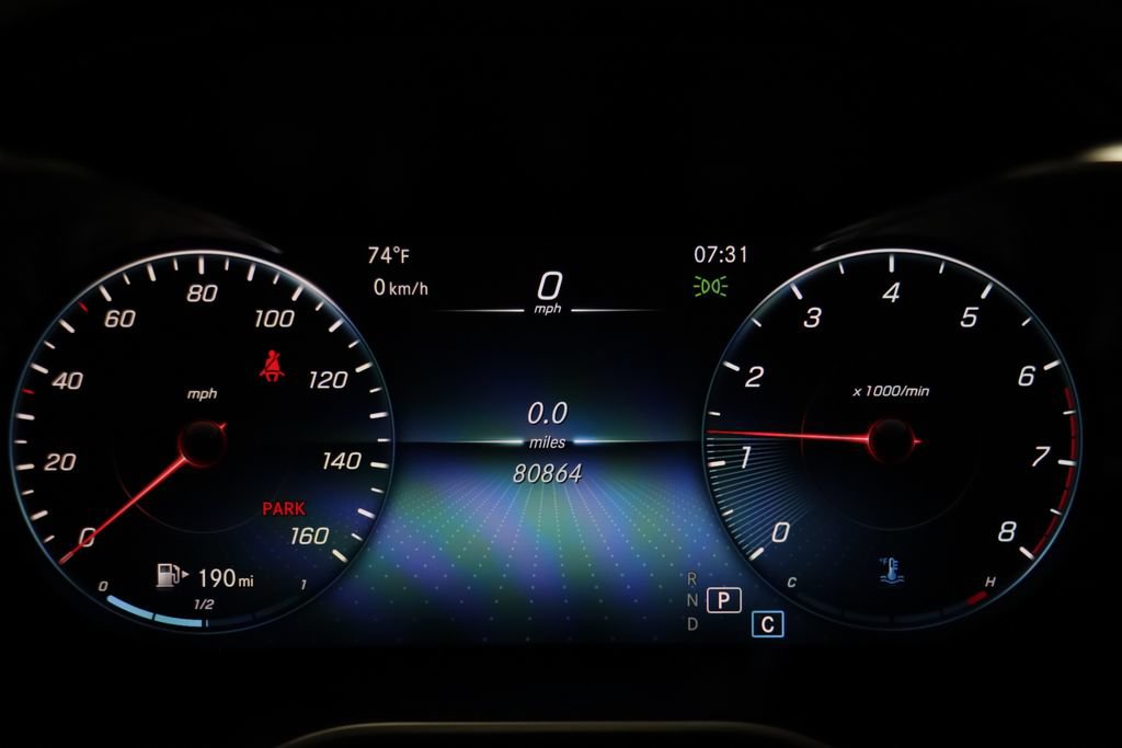 Used 2020 Mercedes-Benz GLC 300 4MATIC image 8