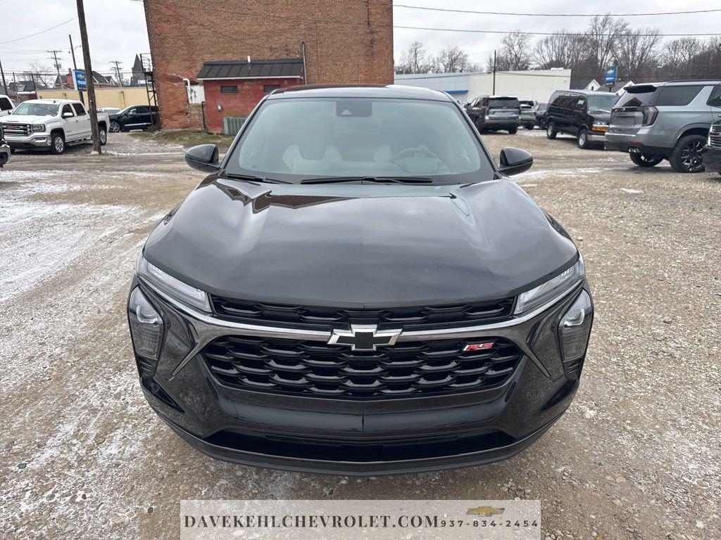 Used 2025 Chevrolet Trax RS w/ Driver Confidence Package image 6