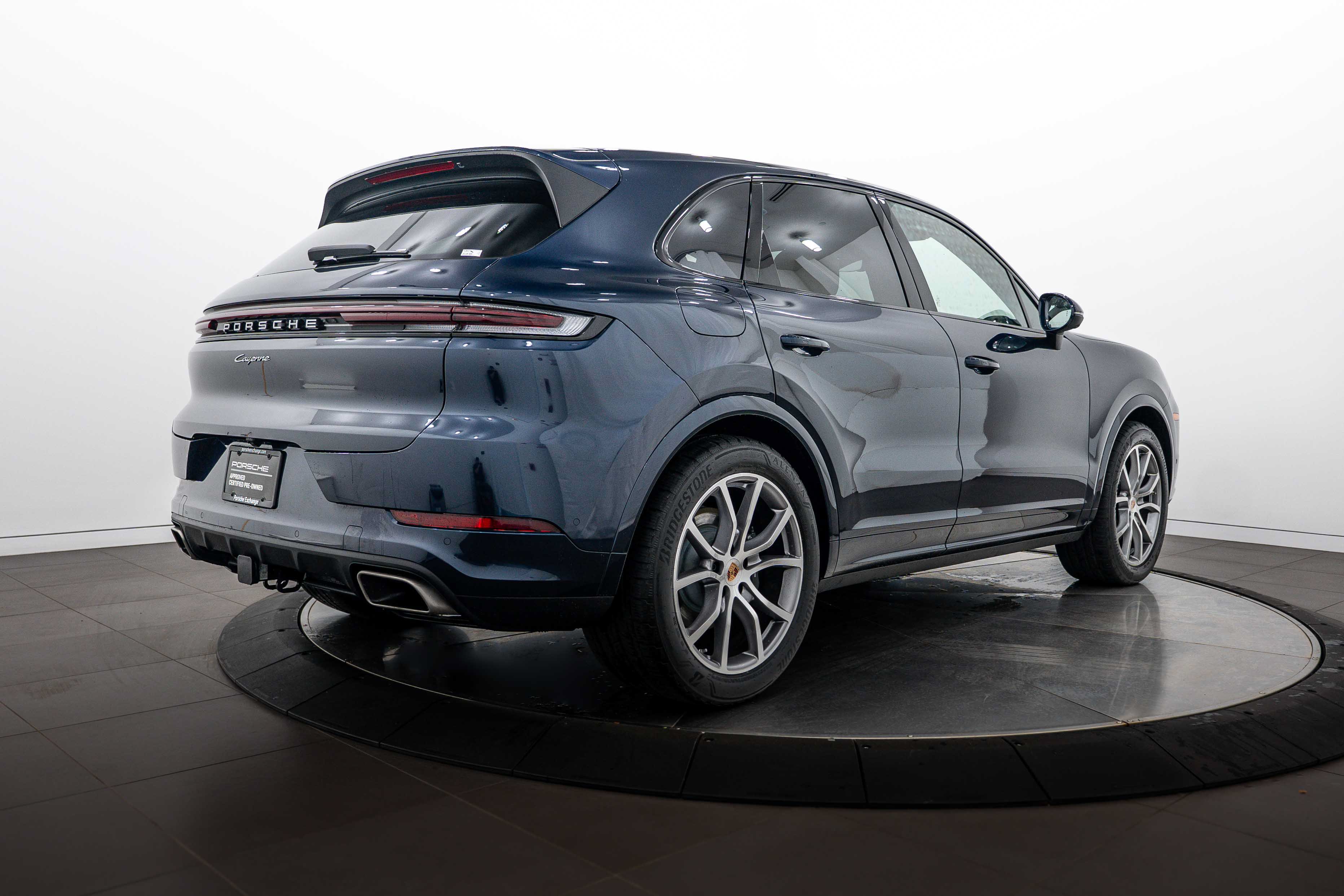Certified 2026 Porsche Cayenne AWD/4WD image 7