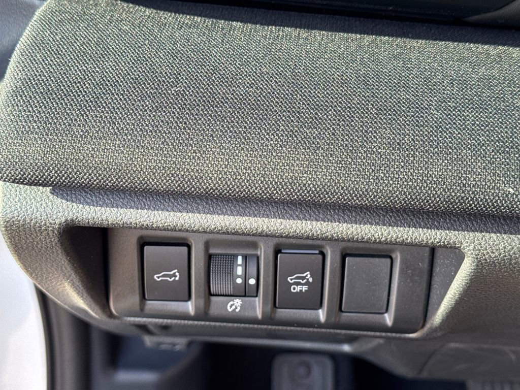 Used 2025 Subaru Outback Premium image 29