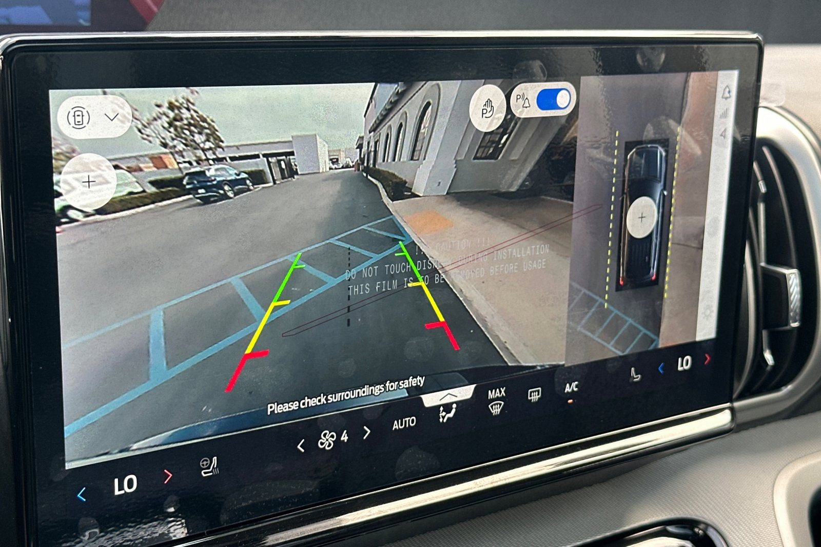 New 2025 Ford Expedition Active image 21