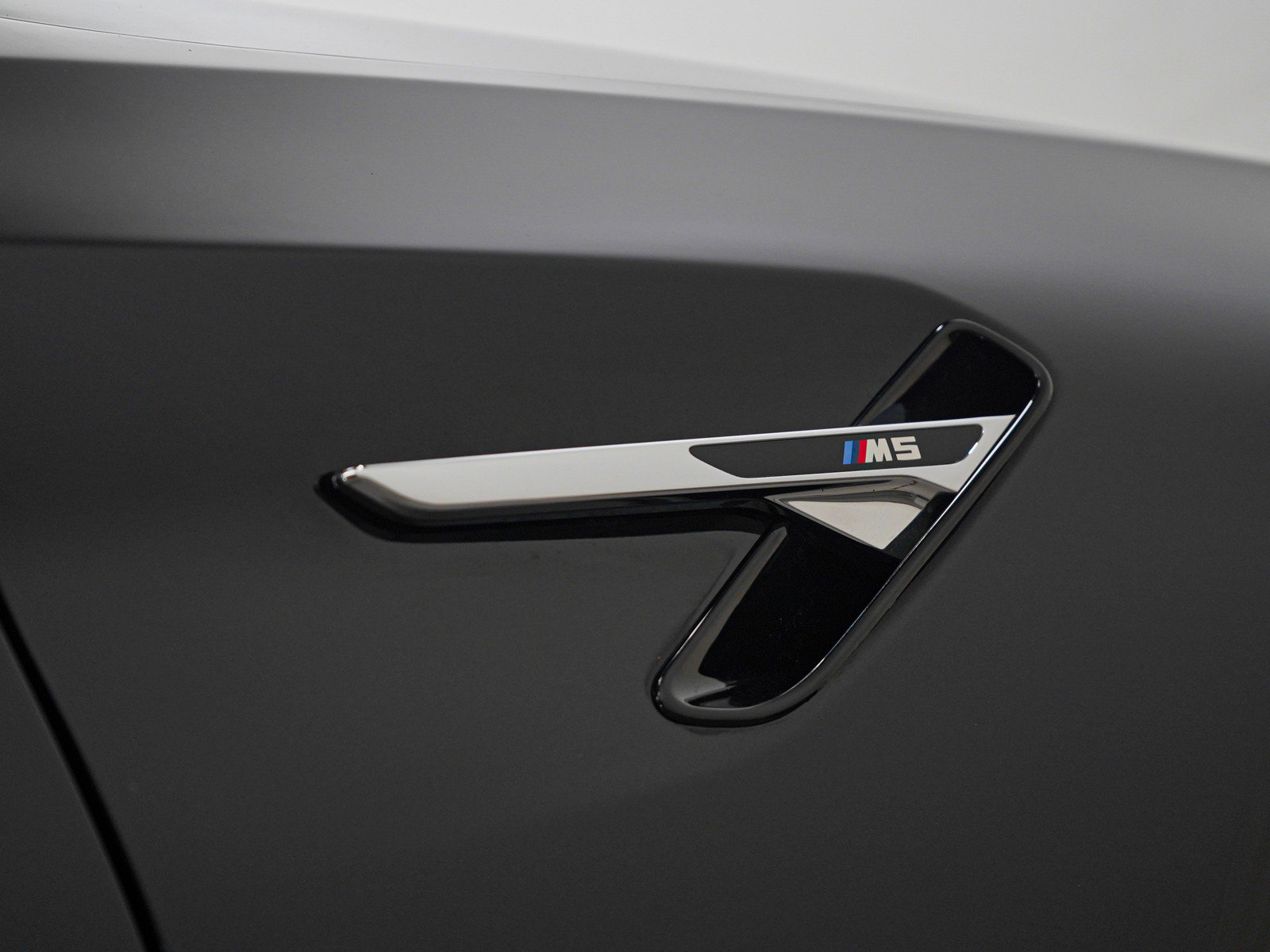 Used 2023 BMW M5 w/ Executive Package AWD/4WD image 12