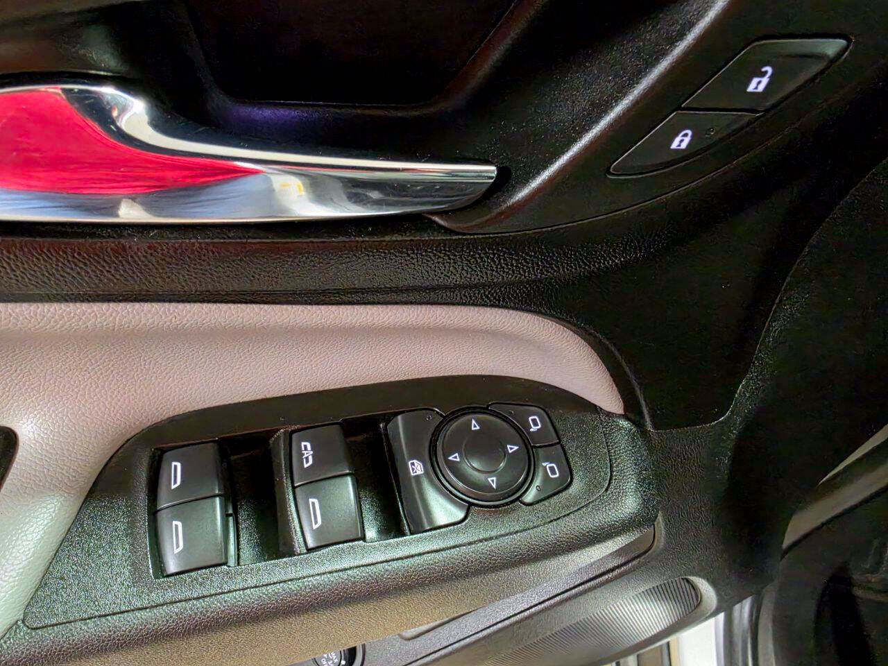 Used 2021 Chevrolet Equinox Premier w/ LPO, Floor Liner Package AWD/4WD image 25