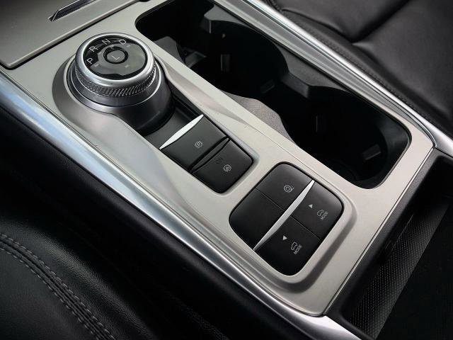 Certified 2022 Ford Explorer XLT w/ Equipment Group 202A image 19