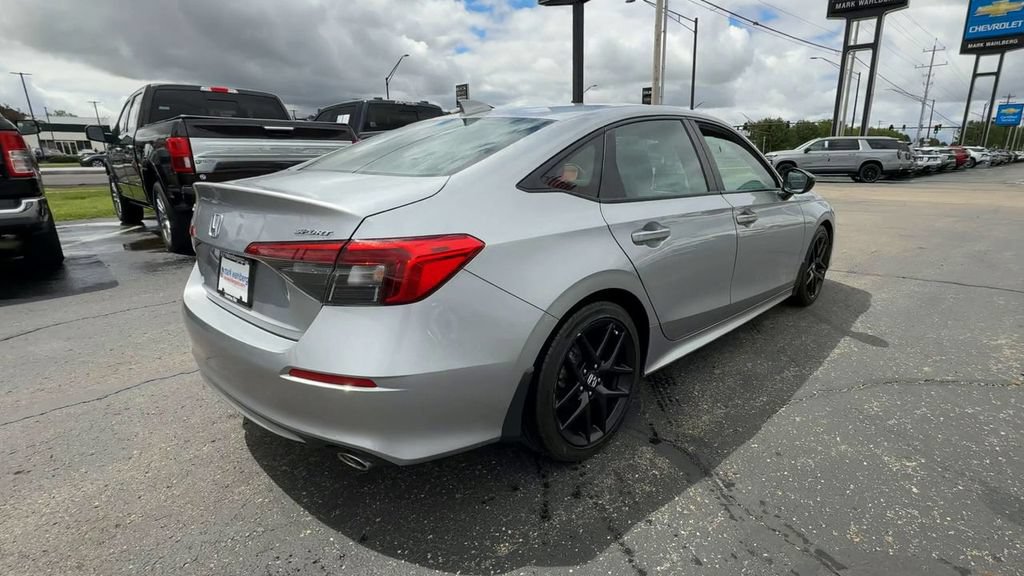Used 2023 Honda Civic Sport image 8