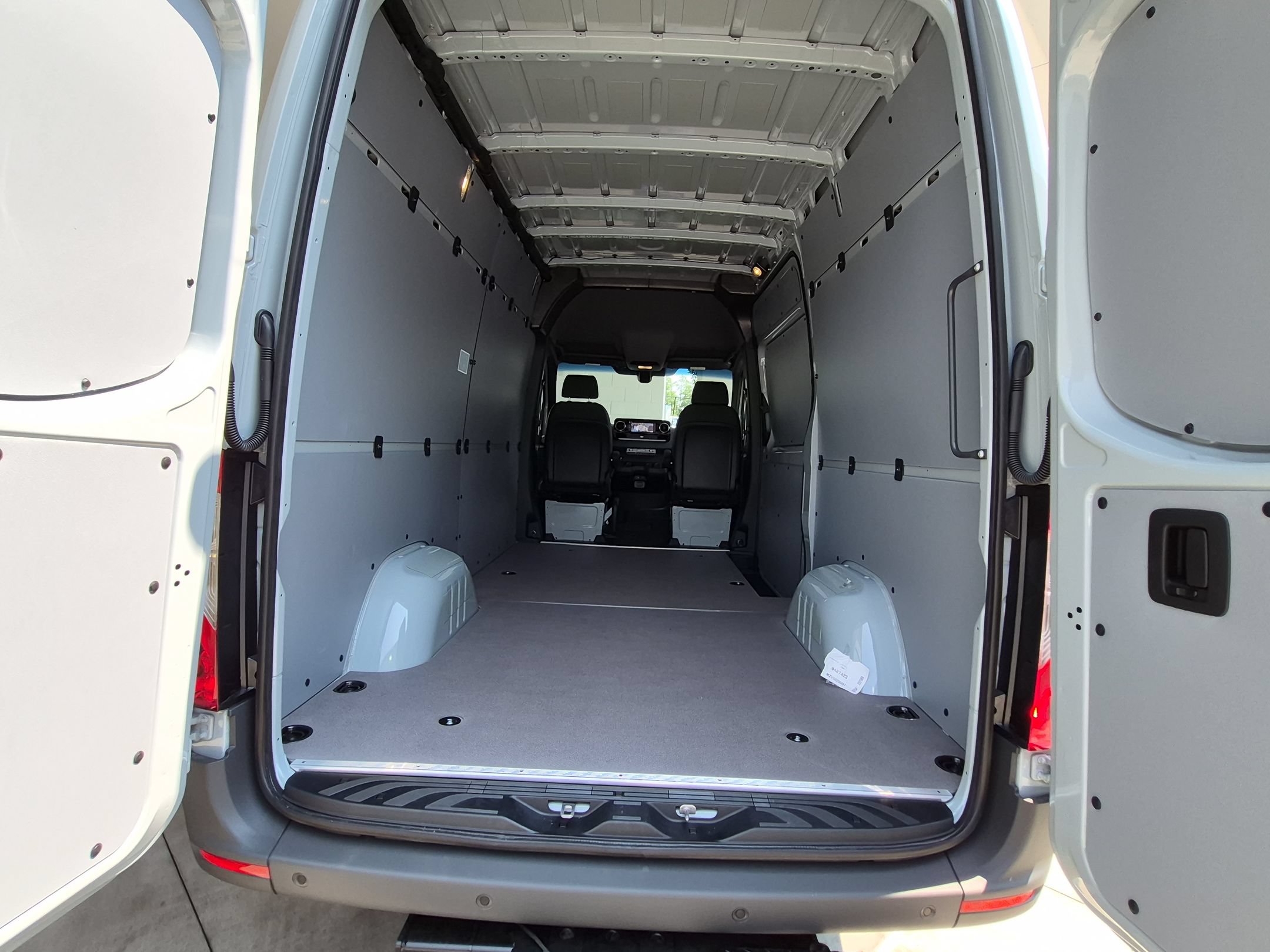 New 2026 Mercedes-Benz Sprinter 2500 image 30