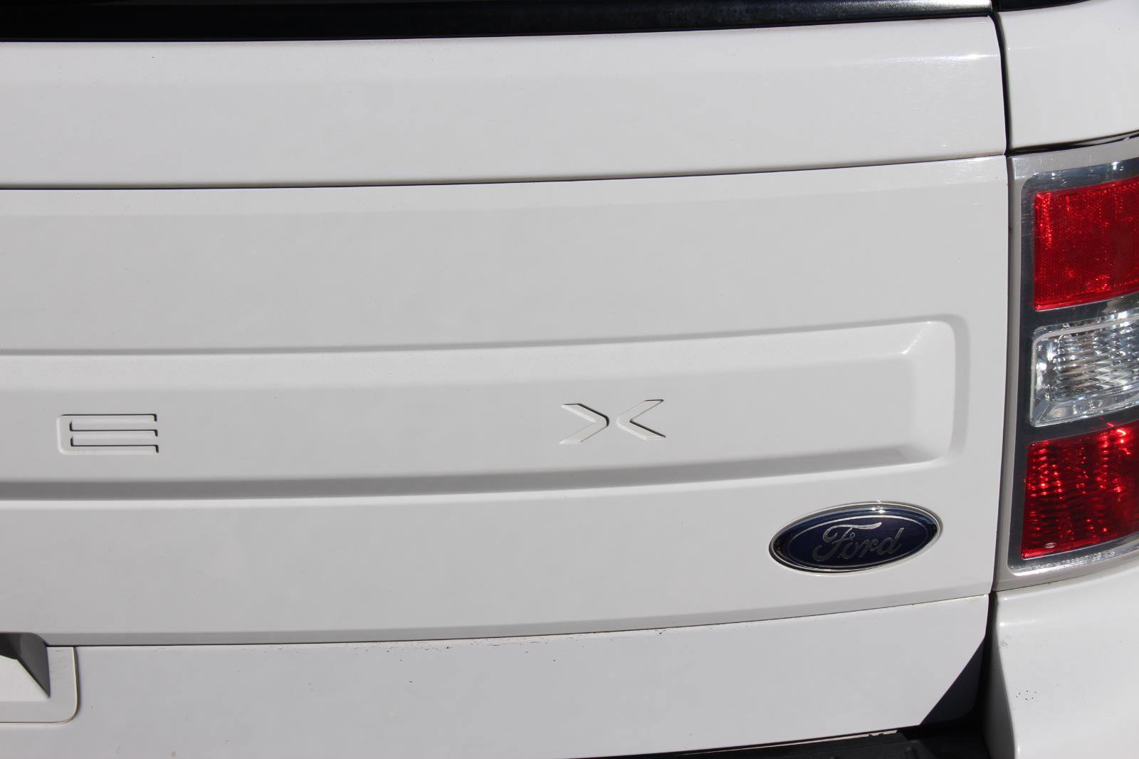 Used 2018 Ford Flex SE image 11