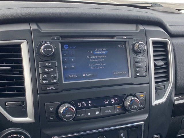 Used 2018 Nissan Titan SV w/ SV Convenience Package image 17