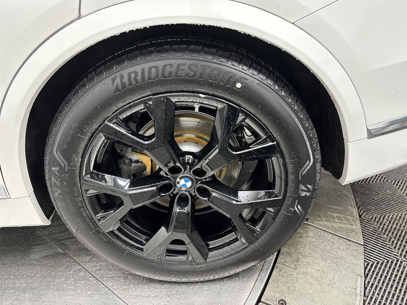Used 2024 BMW X7 xDrive40i w/ Premium Package AWD/4WD image 27