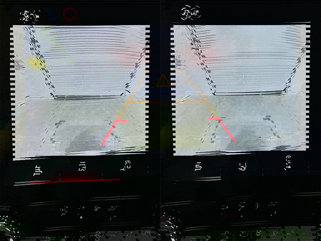 New 2026 GMC Canyon Elevation w/ Convenience Package image 14