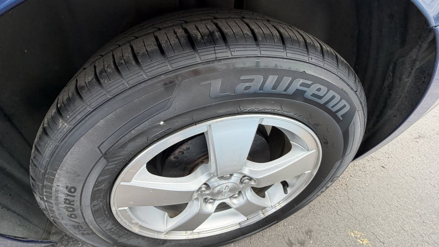 Used 2012 Chevrolet Cruze LT FWD image 14