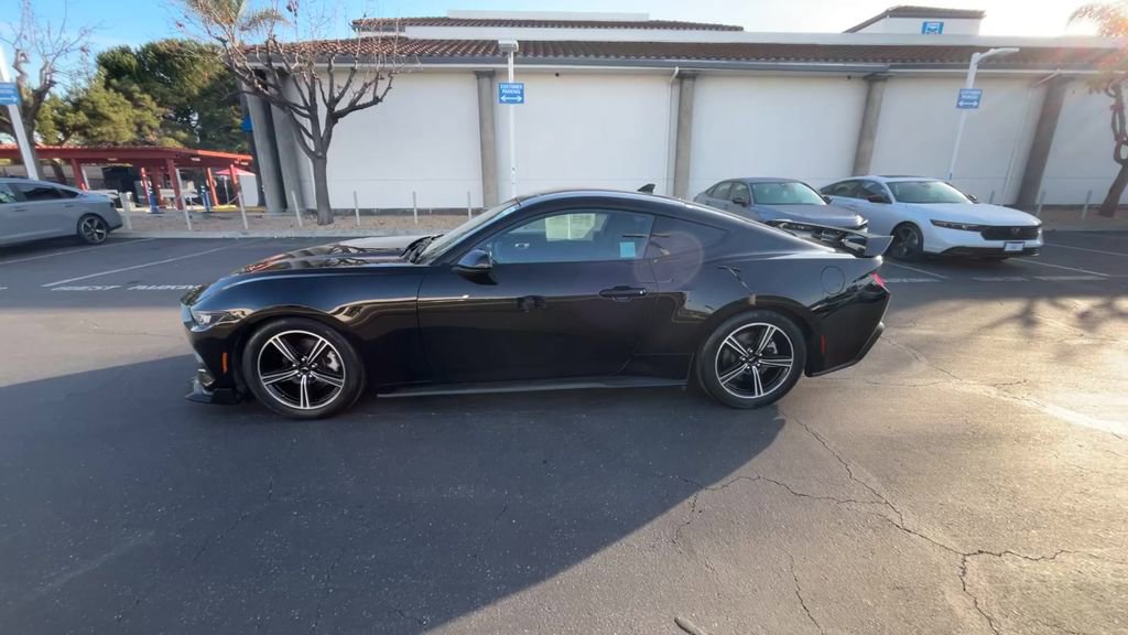 Used 2024 Ford Mustang Coupe image 5