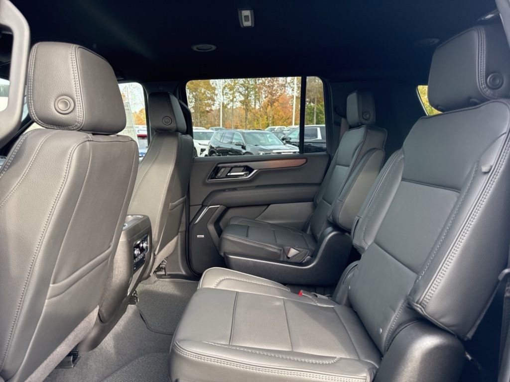 New 2026 GMC Yukon XL Denali image 12