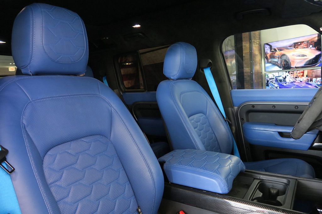 Used 2024 Land Rover Defender 110 X-Dynamic SE image 31