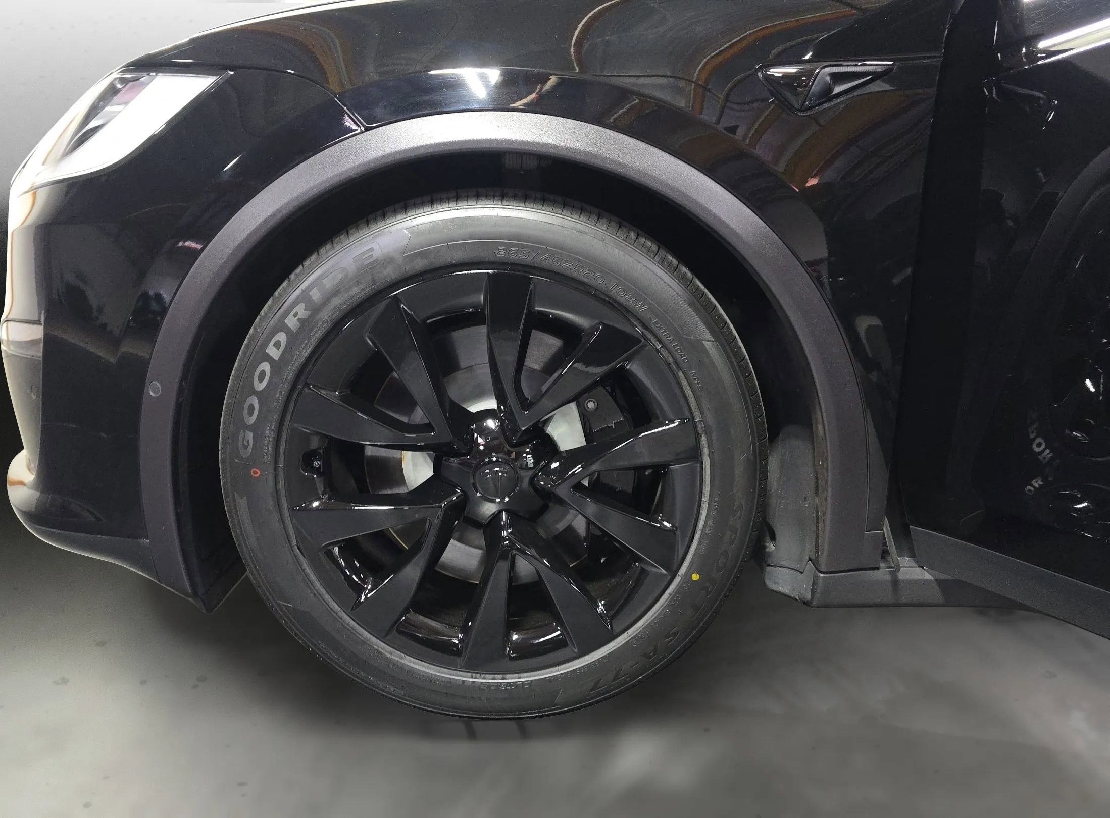 Used 2022 Tesla Model X Plaid image 23