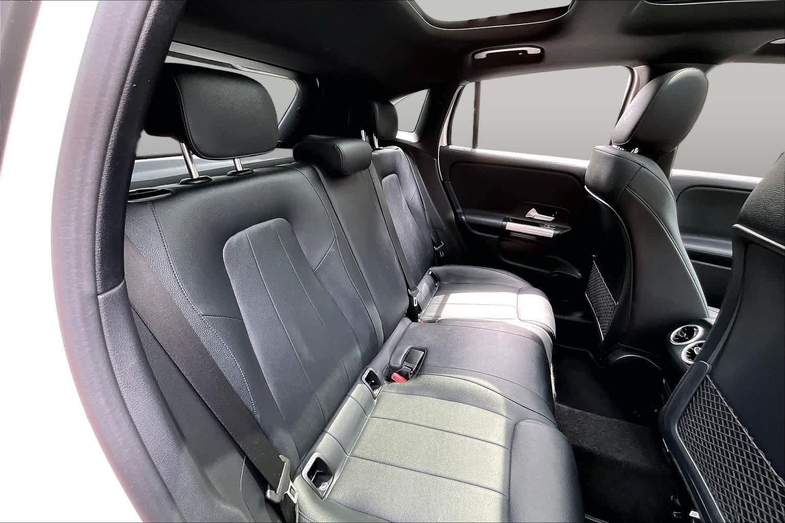 Used 2024 Mercedes-Benz GLA 250 image 21